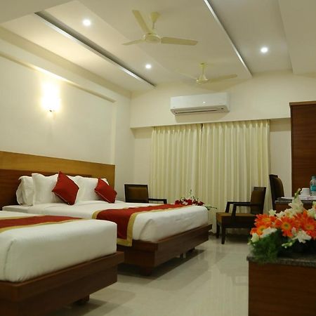 Hotel U.T.Elegance Bangalore Extérieur photo