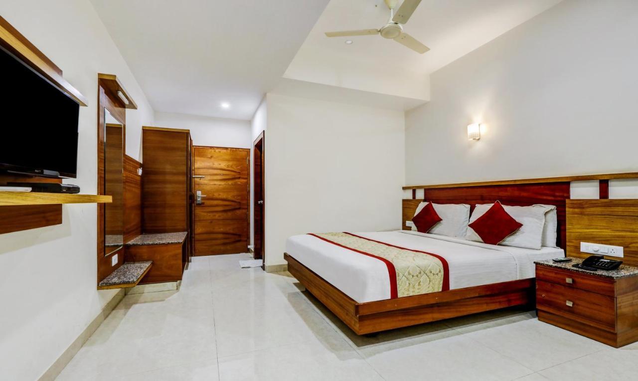 Hotel U.T.Elegance Bangalore Extérieur photo