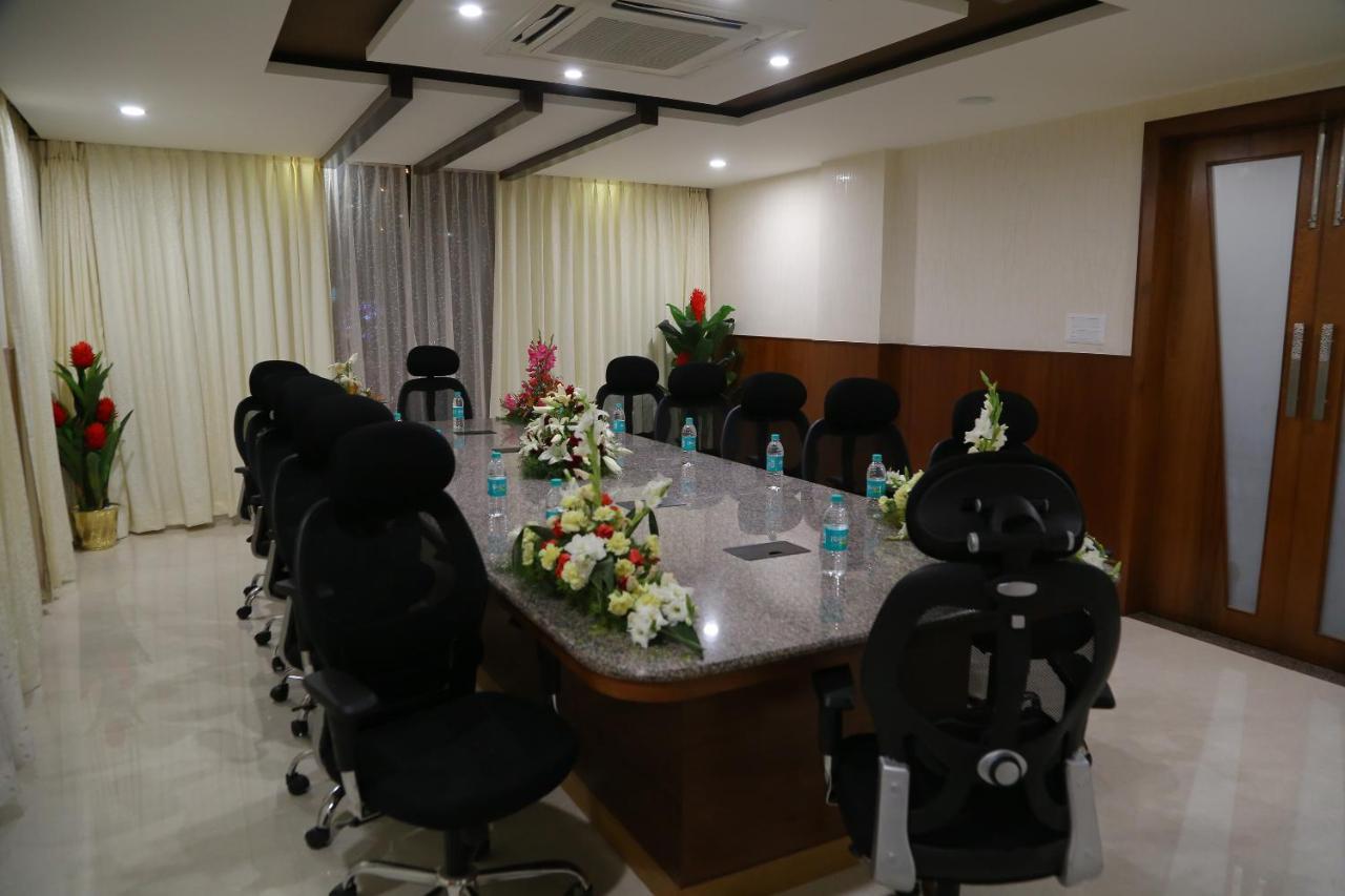 Hotel U.T.Elegance Bangalore Extérieur photo