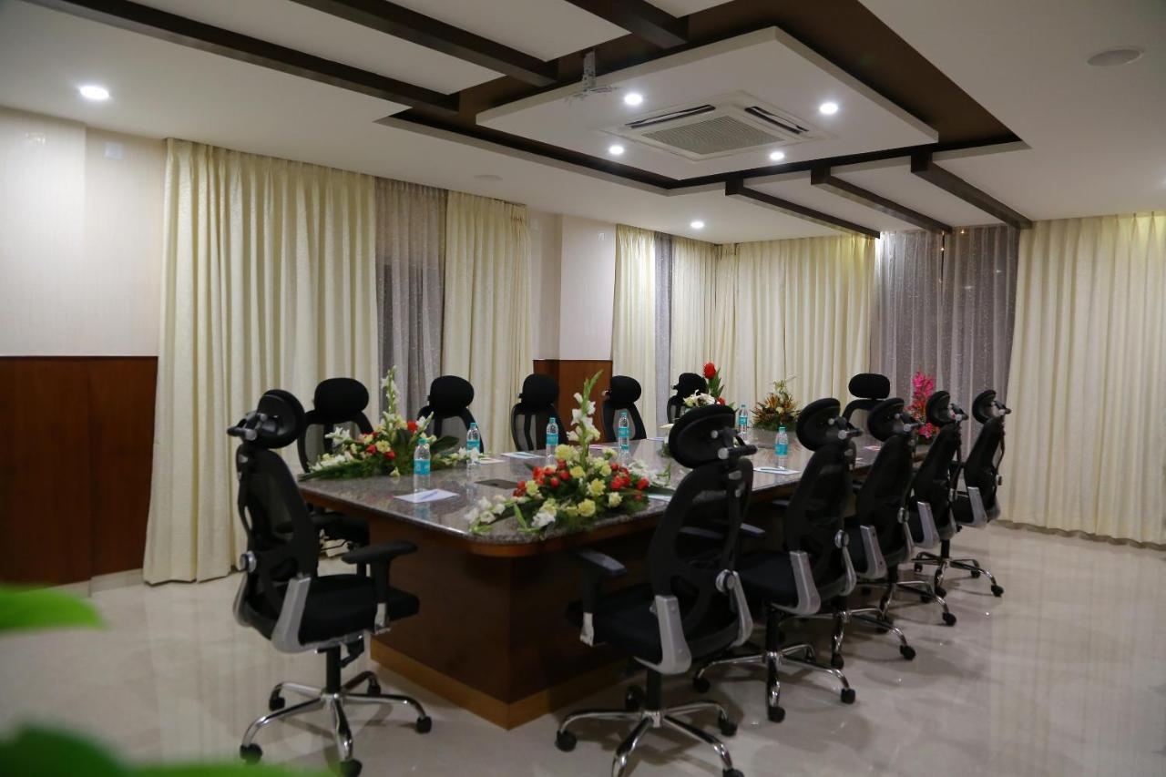 Hotel U.T.Elegance Bangalore Extérieur photo