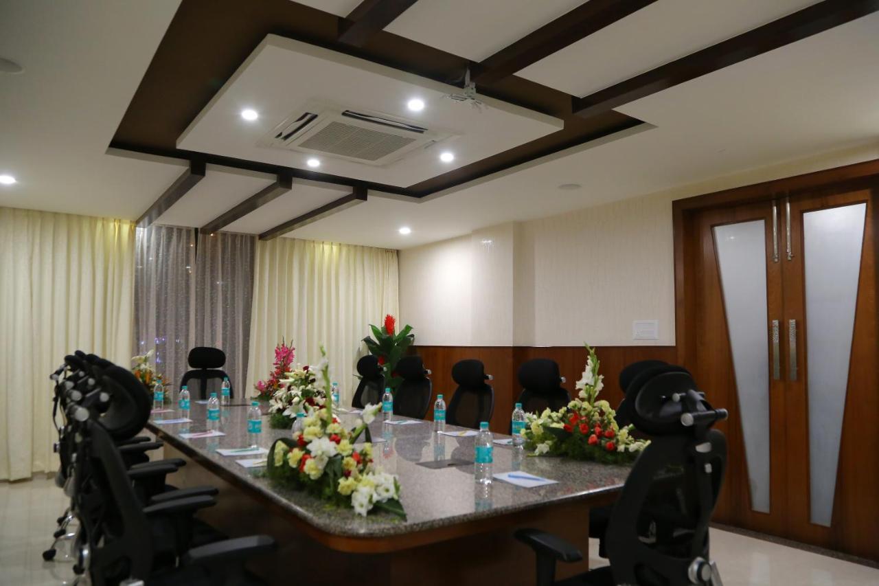 Hotel U.T.Elegance Bangalore Extérieur photo