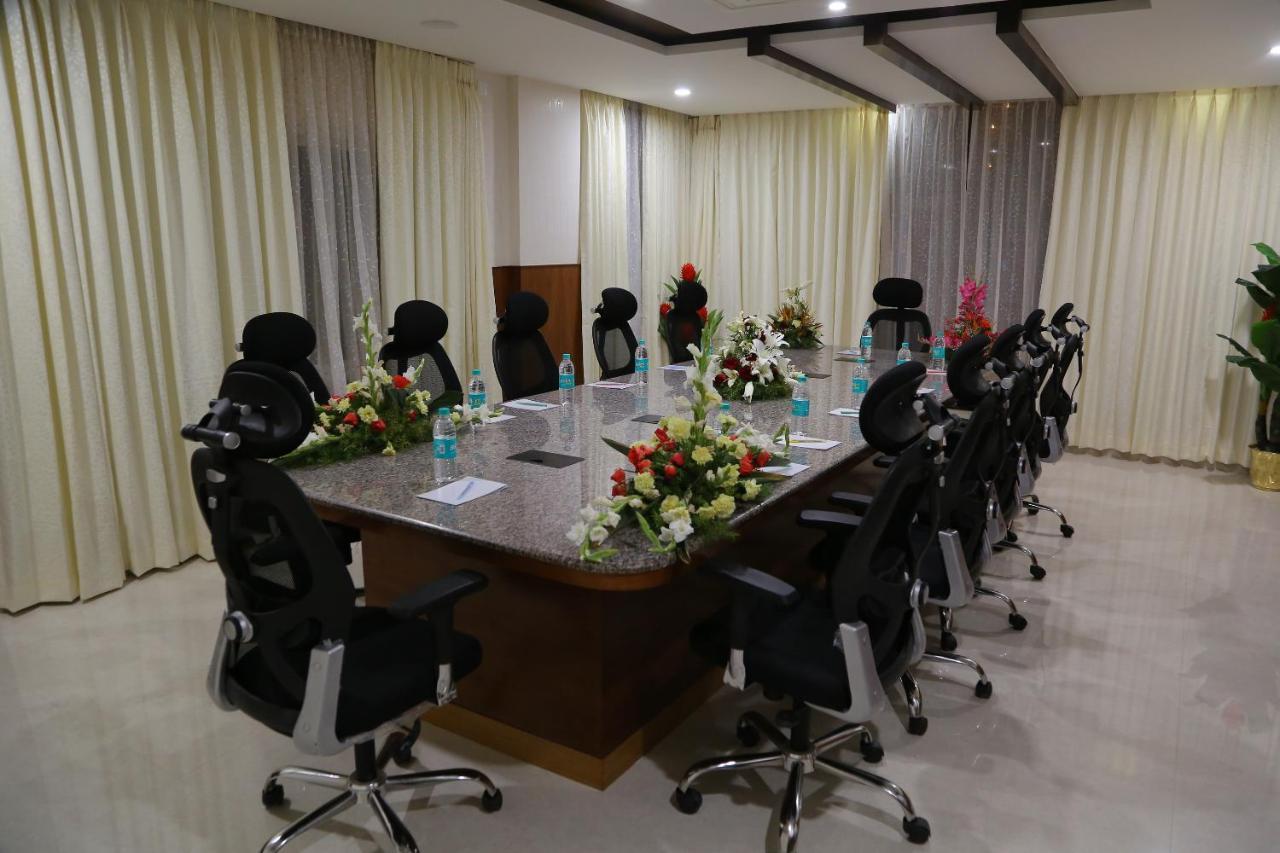 Hotel U.T.Elegance Bangalore Extérieur photo