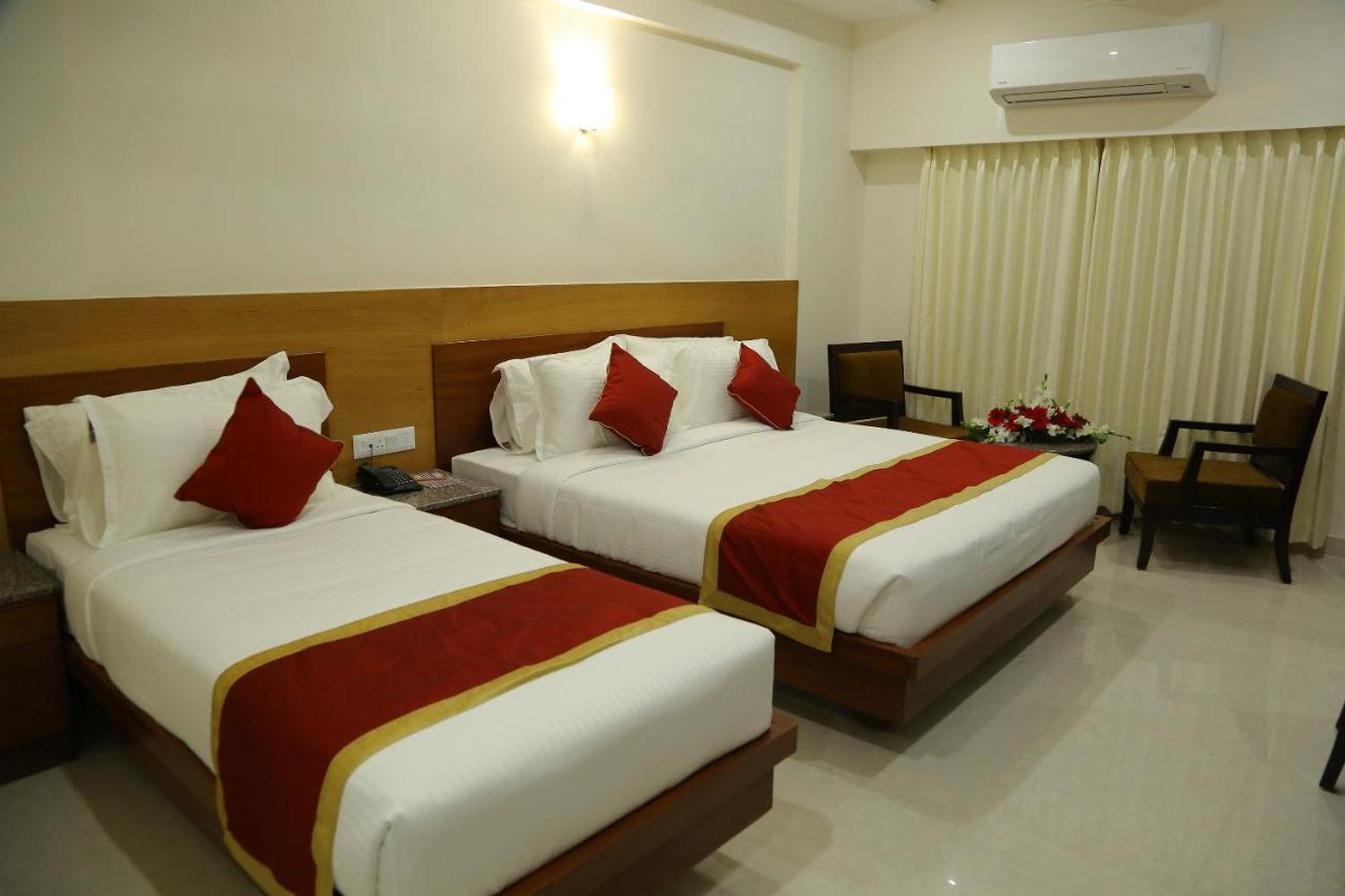 Hotel U.T.Elegance Bangalore Extérieur photo