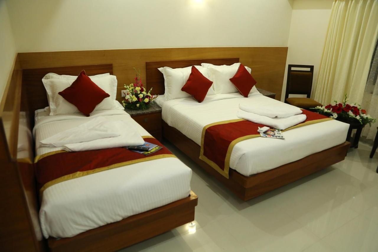 Hotel U.T.Elegance Bangalore Extérieur photo