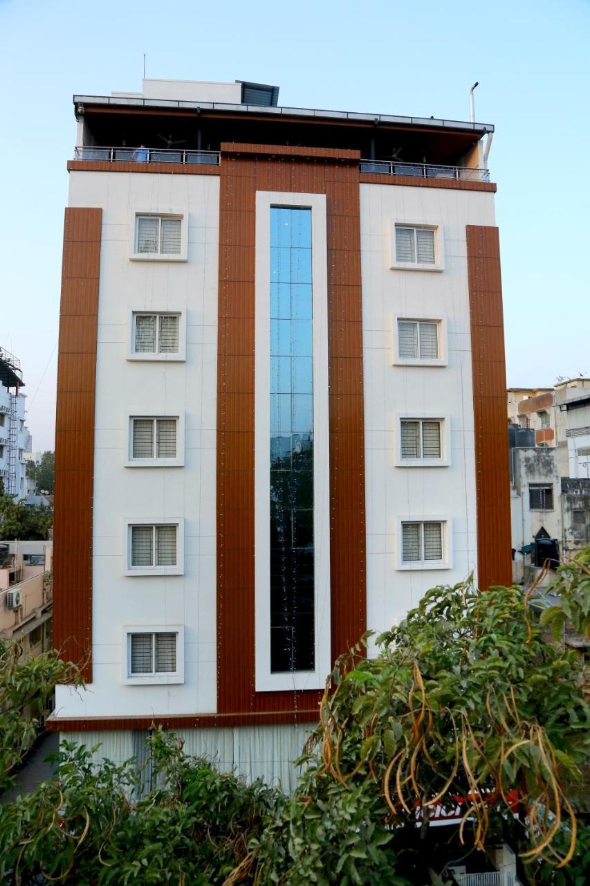 Hotel U.T.Elegance Bangalore Extérieur photo