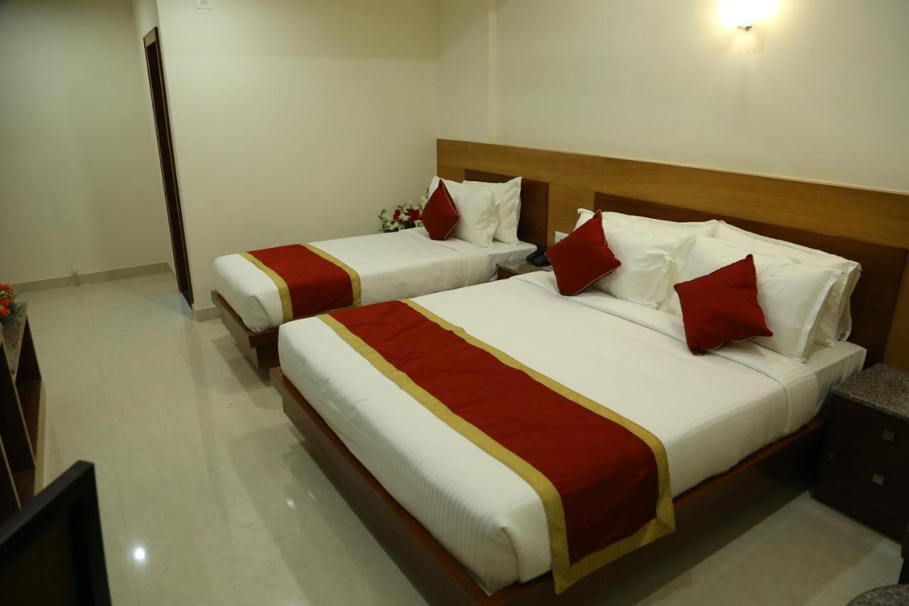 Hotel U.T.Elegance Bangalore Extérieur photo