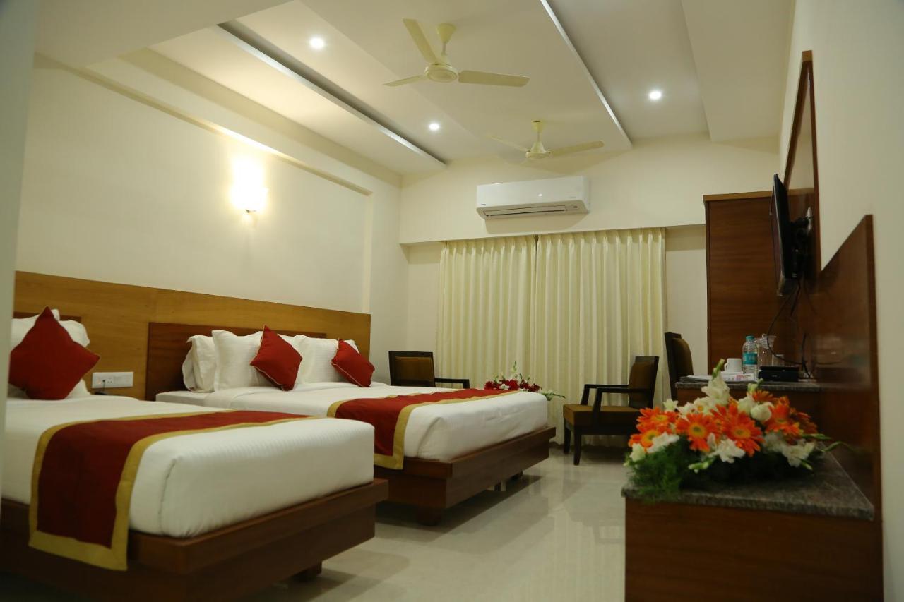 Hotel U.T.Elegance Bangalore Extérieur photo