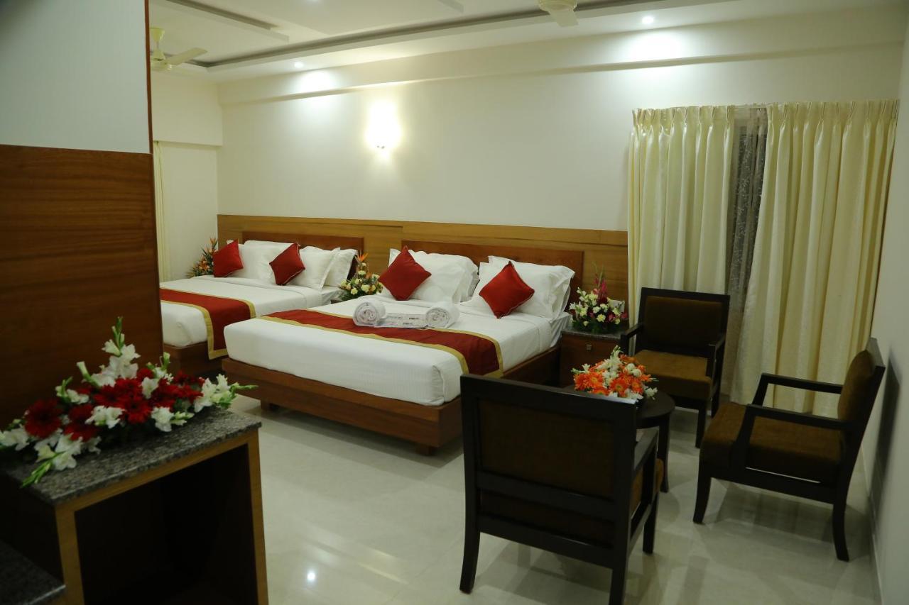 Hotel U.T.Elegance Bangalore Extérieur photo